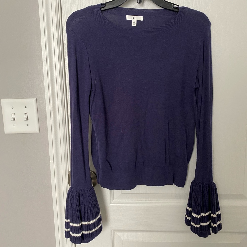 Never worn** Nordstrom BP bell sleeve sweater